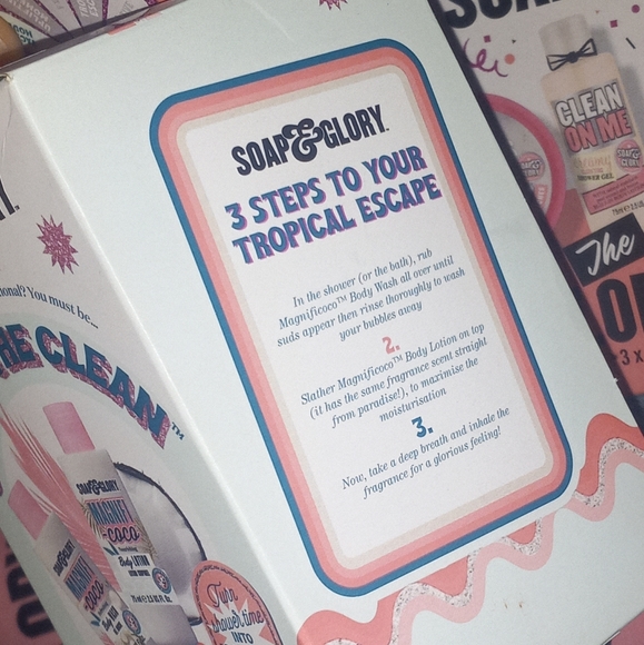 Soap & Glory Magnifi Coco "Living the Clean" Gift Set NIB - Picture 3 of 6
